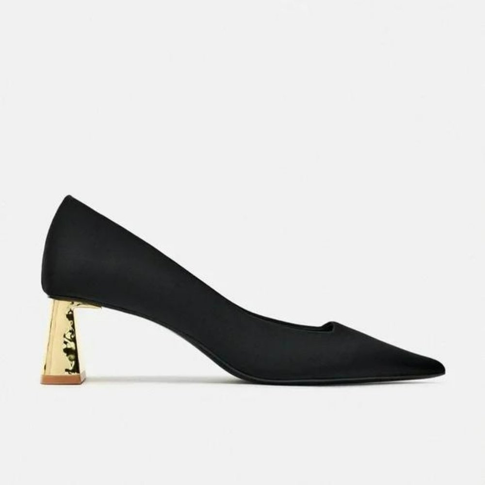 ZARA GOLD HEELED SHOES
